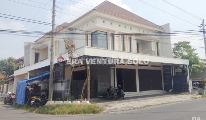 Rumah dan Ruang Usaha Strategis Jaten Karanganyar