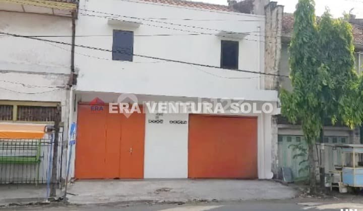 Strategic Home and Business Space in Jebres, Solo