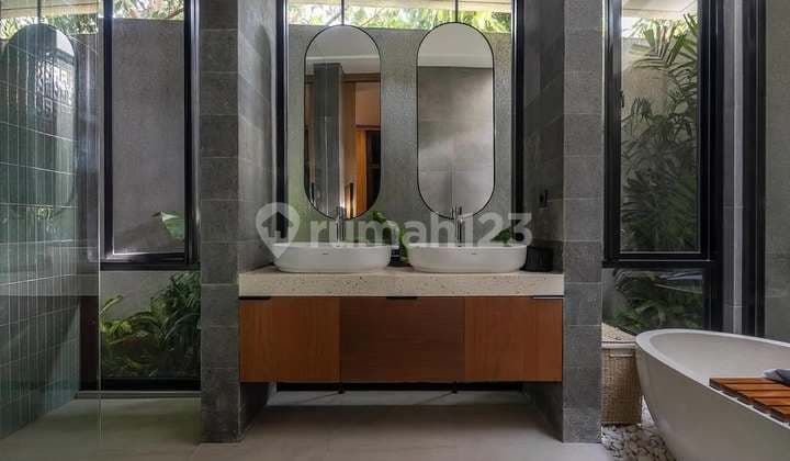 Brand New Luxury Villa Kawasan Villa Mewah Canggu, Bali