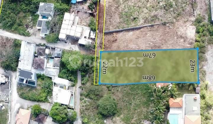 LAND IN THE VILLA AIRIS AREA NEAR SEVERAL BEACHES IN PECATU, BALI