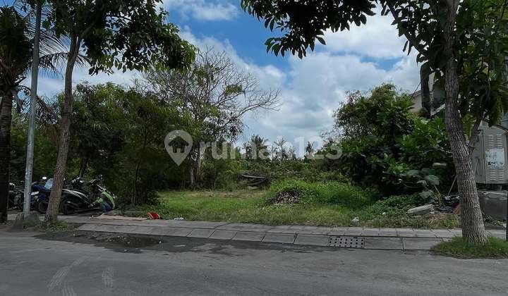 LAND ON MAIN ROAD PERERENAN BEACH, CANGGU - BALI