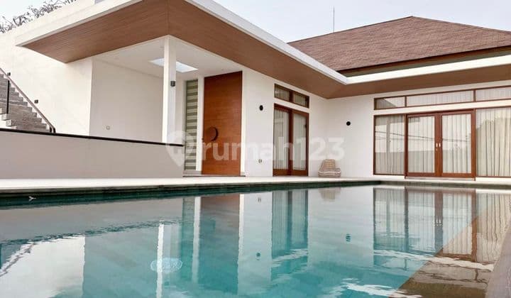VILLA NEAR BERAWA BEACH & COMMERCIAL AREA IN CANGGU, BALI