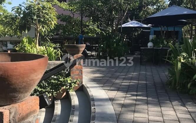 Foodcourt Dg Garden & Playground di Jalan Utama Nusa Dua - Bal