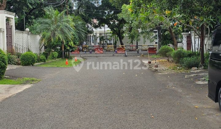 Rumah Mewah Dengan.kolam.renang.brawijaya.kebayoran.baru.jakarta.selatan