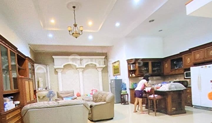 Quick Sale: Villa Gading Indah VGI House in Kelapa Gading