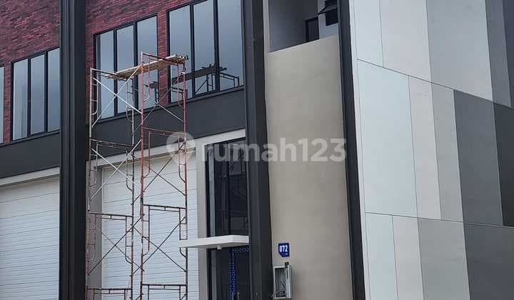 Gudang Baru Multi Fungsi Hoek Modern Bizpark Pik2 Dekat Bandara Luas 233M2 Banten