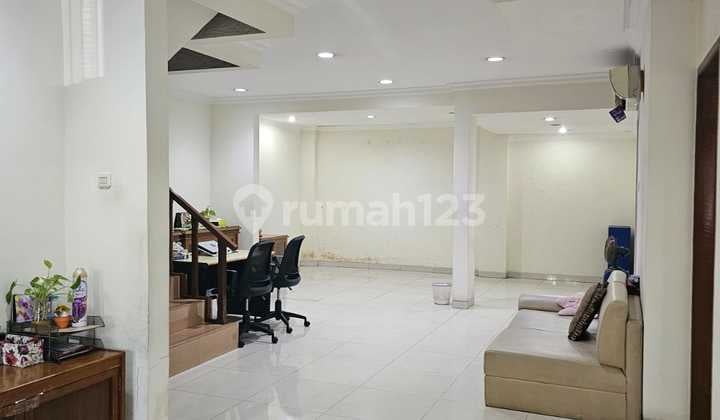 Three-story house in Janur Elok, Kelapa Gading, North Jakarta.