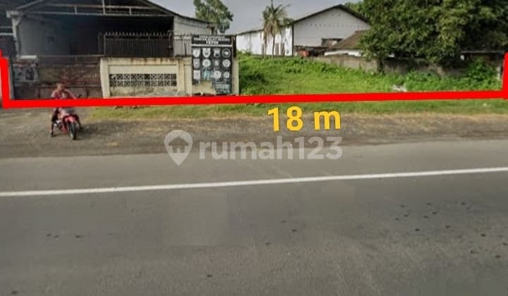 Strategic Warehouse on the Sragen - Ngawi Provincial Road, Sambungmacan District, Sragen