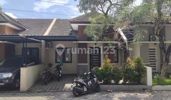 Semi-Furnished Cluster HouseLocation Solo Baru, Solo