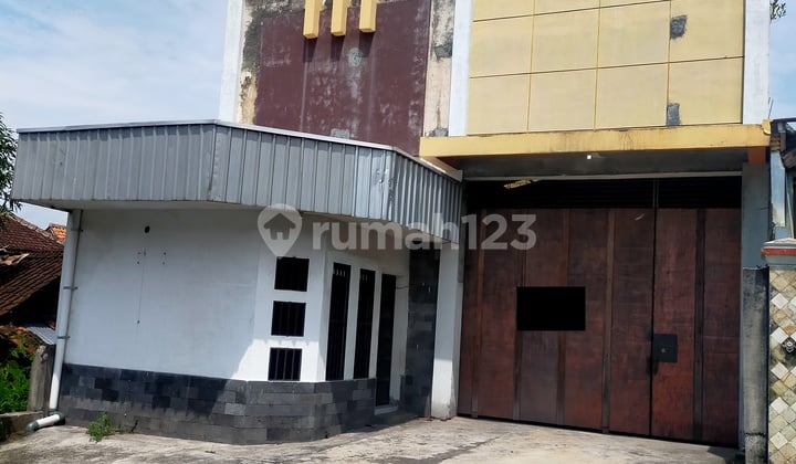 GUDANG SIAP PAKAI AKSES TRONTON DI KOTA SOLO