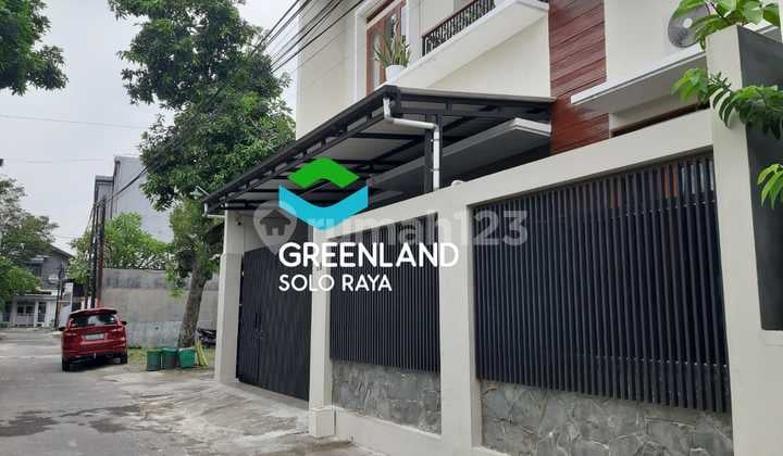 NICE NEW 2-STORY HOUSE IN MANAHAN SOLO