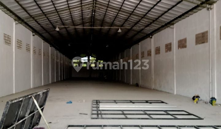 New warehouse, fresh, container access near toll gate in Kartosuro, Solo.