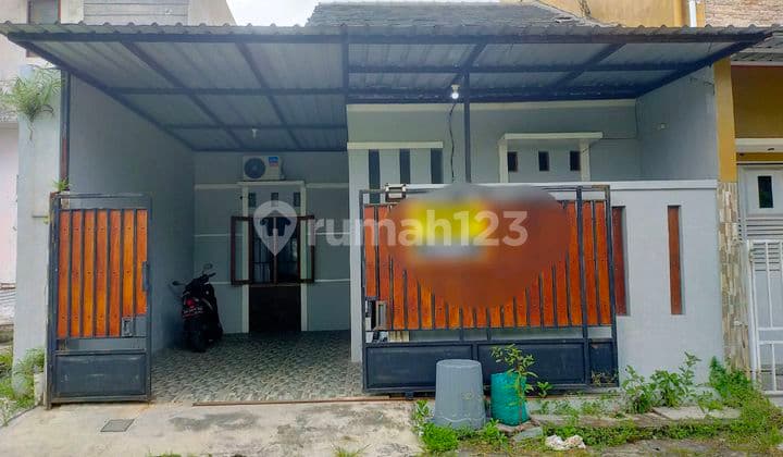 Rumah Minimalis Bersih Di Dekat Manahan Solo