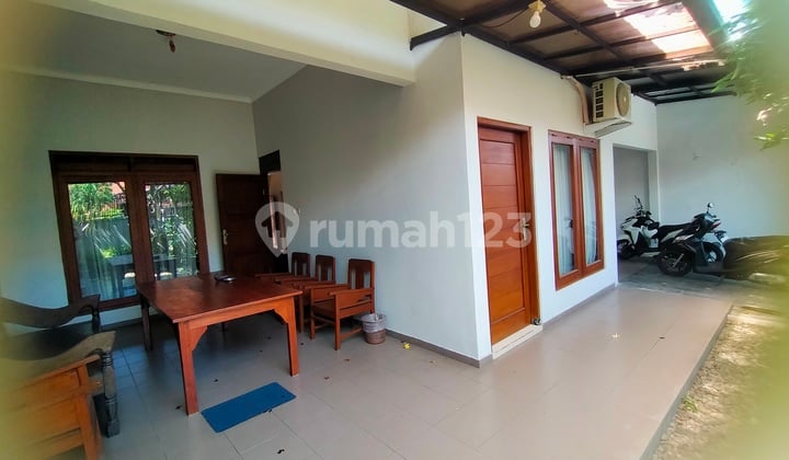 Rumah Bagus Siap Pakai Full Furnised Di Dekat Manahan, Kec.banjarsari, Solo.