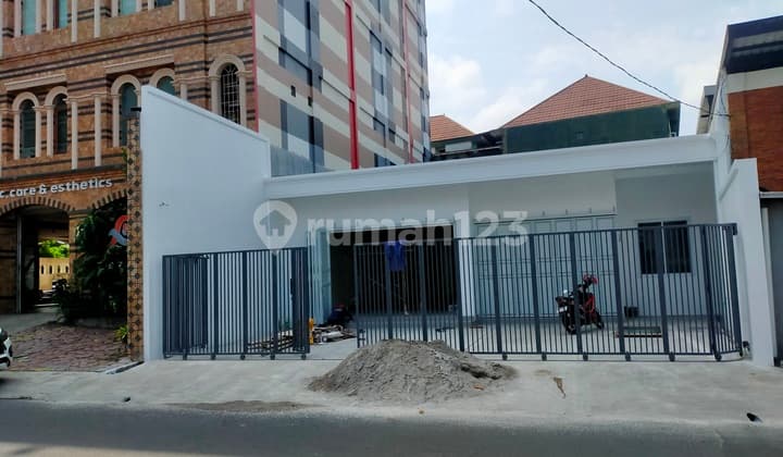 New Business Space/Shop/Office, 1 Floor, Loss-2, Suitable for Clinic, Doctor's Practice, Showroom, Office, and Other Businesses in the City Center, near Slamet Riyadi Street, Solo