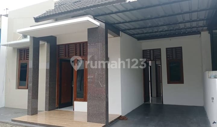 Rumah Di Perumahan/cluster Di Daerah Solo Baru.* Luas Tnh 111m