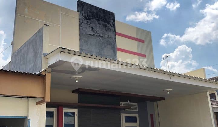 Rumah full furnis di Fajar Indah Solo