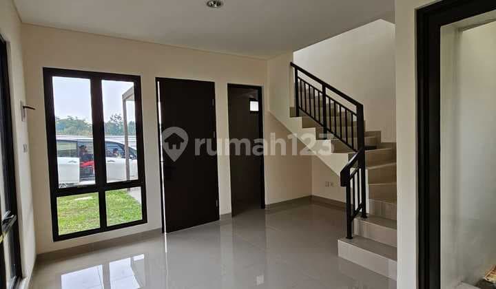 Rumah 2 Lantai LT 84 di Podomoro Golf View