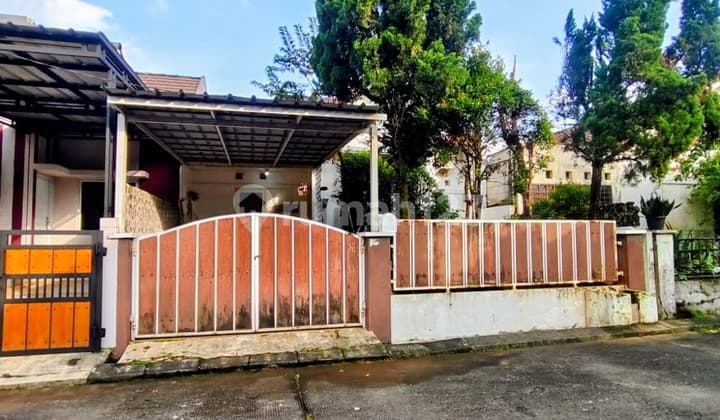 Rumah 1 Lantai LT 112 di Bukit Golf Riverside