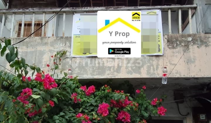 For Sale Old House in Tanjung Duren, Suitable for Boarding House Land, One Car Access, Land Size 5x11, 2 Floors, Taman Delima Area, Flood-Free, West Jakarta.