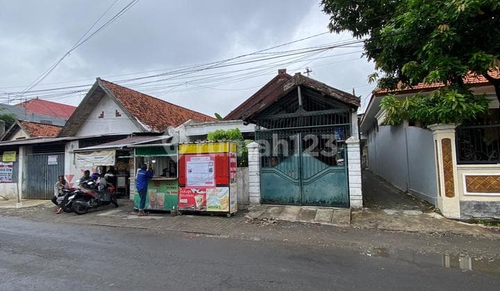 Rumah Tengah Kota 8jt an/m Petemon, Surabaya