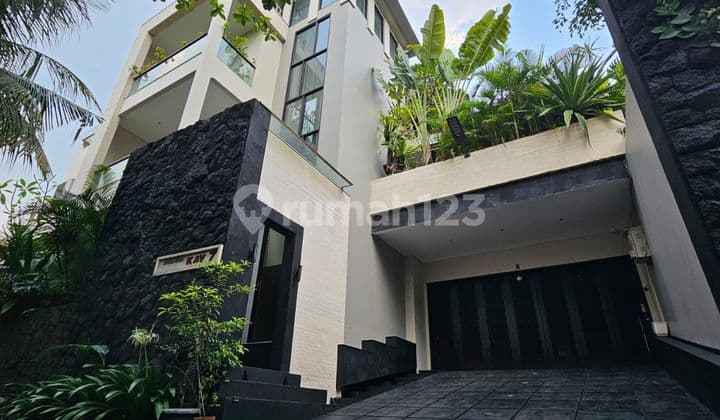 Dijual Rumah di Riverville Lebak Bulus