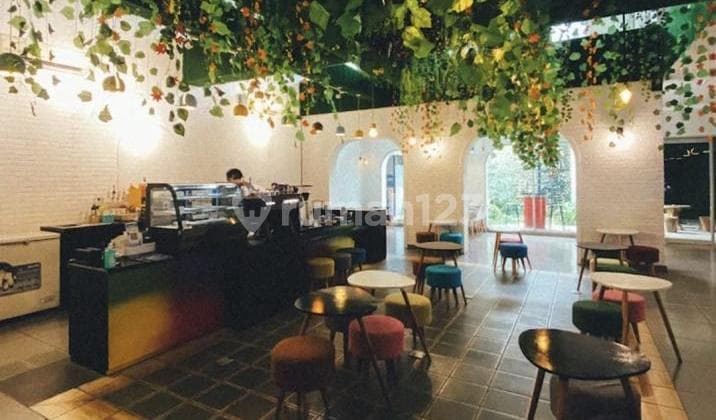 Dijual Tempat Usaha 2 Lantai di Kebayoran Bariujakarta Selatan