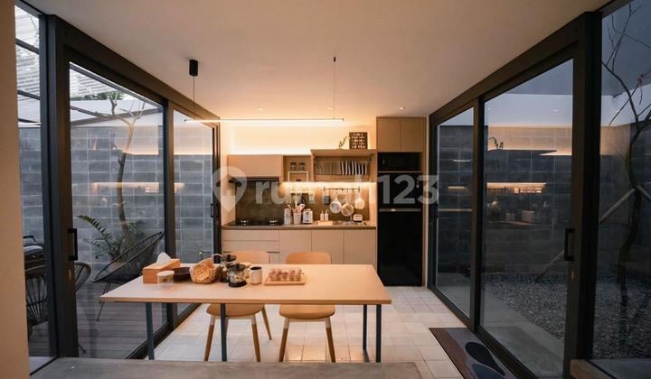 Jual Rumah Cantik Furnished di Geger Kalong Setiabudi Bandung