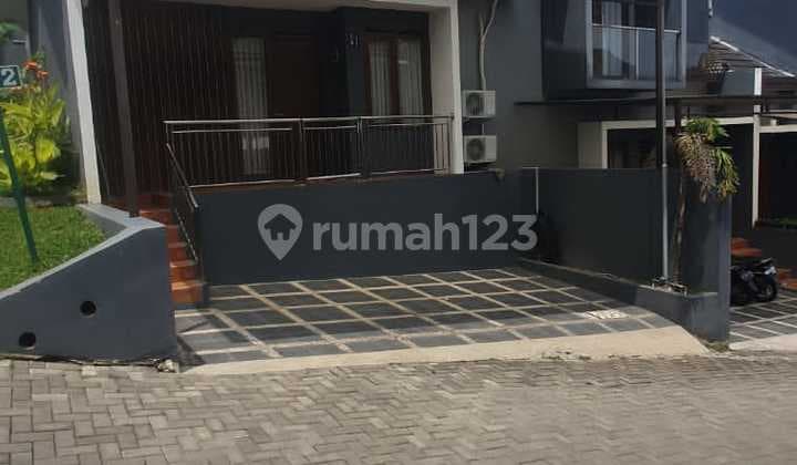 Bu Banting Harga! Dijual Rumah Bagus 2lt Komplek Sariwangi Cimahi