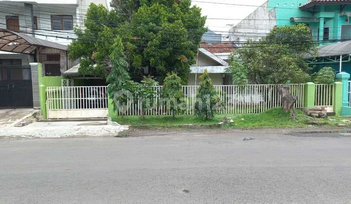 MURAH! STRATEGIS! Dijual Rumah Hitung Tanah SAJA Di Cikutra
