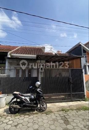 Jual Cepat Rumah Lokasi Bagus di Cluster Cipageran
