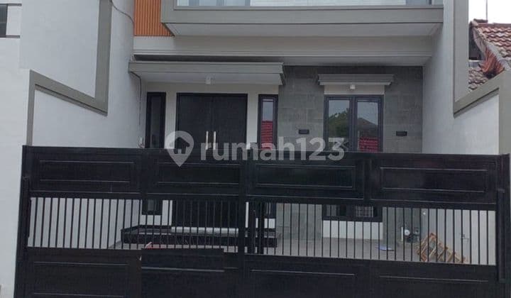2 Lantai Rumah Baru Nginden Intan Baru Surabaya