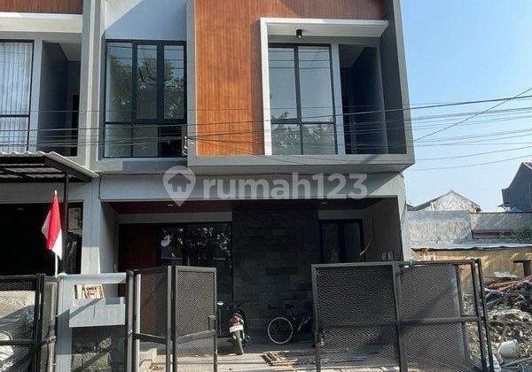 RUMAH MINIMALIS MANYAR TIRTOASRI MANYAR TIRTOYOSO SURABAYA