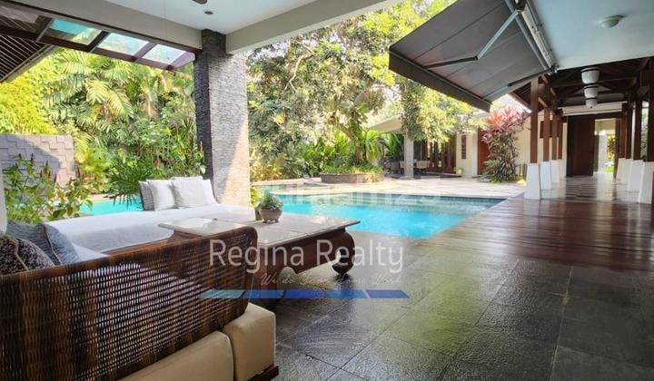 Rumah Halaman Luas di Cilandak Barat Dekat Citos