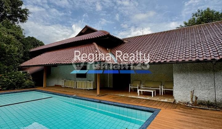 2-Story House in Pondok Indah Golf Hill Near PIM