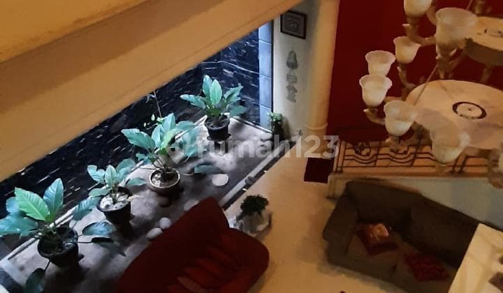 Rumah 2 Lantai di Kota Wisata Cibubur Dekat Mall Living World