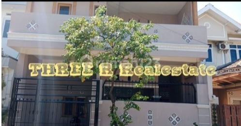 Rumah 2 lantai hadap barat lokasi bagus di Sulfat harga nego