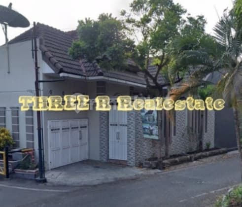 Rumah hadap timur bagus garasi muat 2 mobil di Sulfat