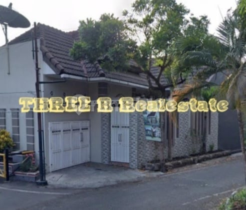 Rumah hadap timur bagus garasi muat 2 mobil di Sulfat