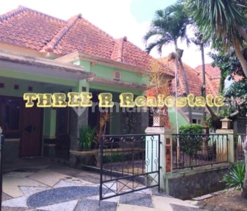 Rumah besar di Boulevar Permata Jingga Soehat