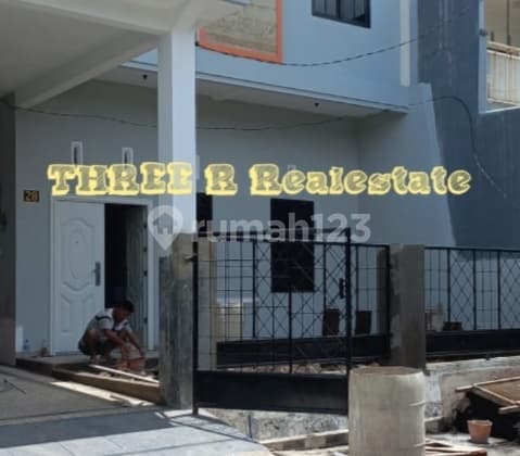 Rumah 2 Lantai di Sulfat bagus baru direnovasi siap huni