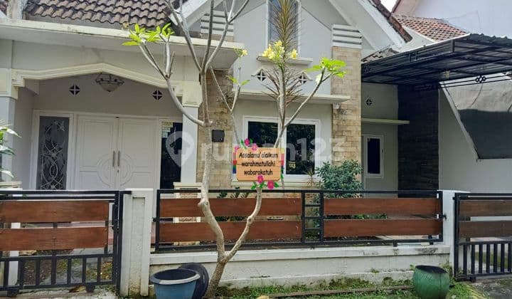 Rumah Bagus SHM harga murah 800 JT nego dekat UB