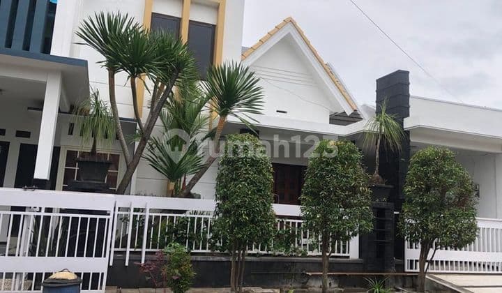 Rumah 2 Lantai Bagus SHM hadap Utara dijual cepat di Sulfat