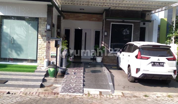Rumah Bagus hadap Utara lokasi di cluster mewah dekat UB