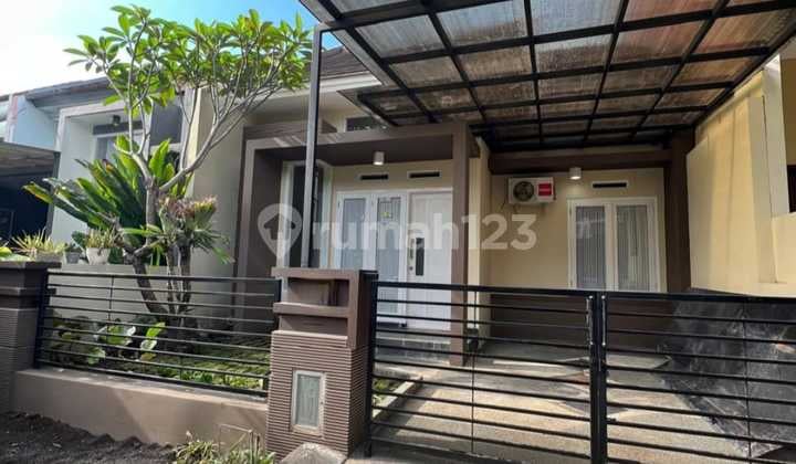 Rumah Cantik di Kawasan Elite Permata Jingga