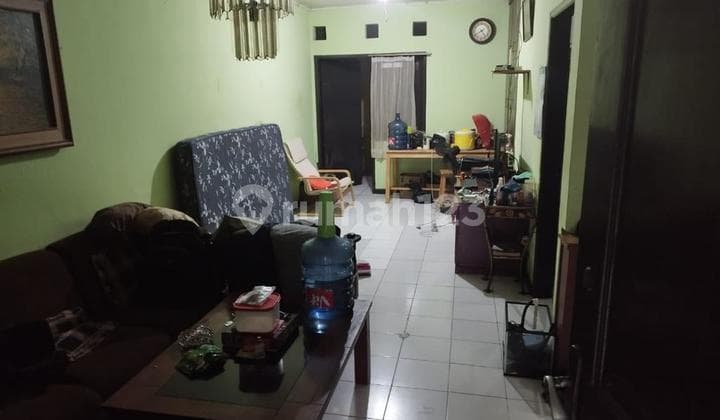 Rumah tinggal di komplek Perumahan Adipura