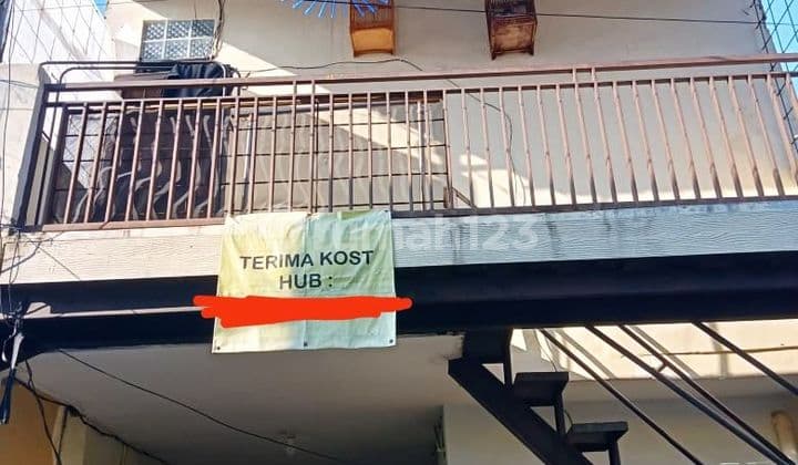 Jual Rumah tinggal bisa utk kost2an kecil di TCI