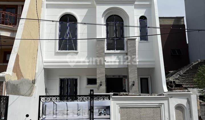 Dijual Rumah Bangunan Baru Muara Karang 8X17 Jakarta Utara