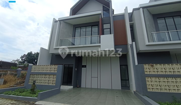 Rumah Cluster Modern Strategis Siap Pakai di Colomadu Solo