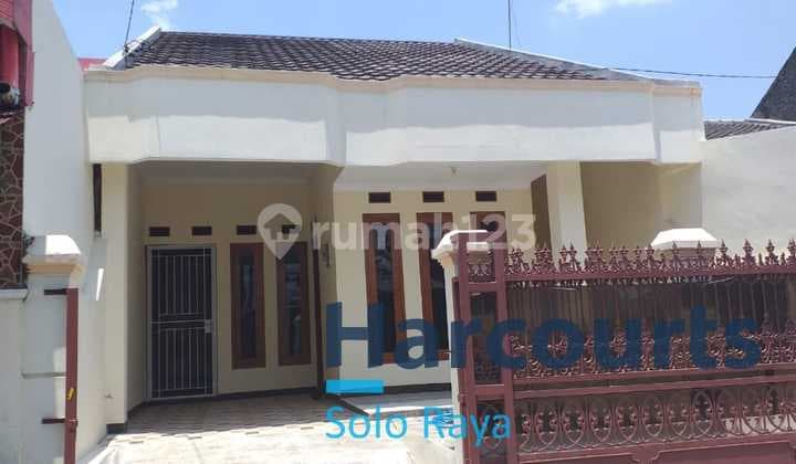 Rumah Bagus Strategis Di Mojosongo Solo